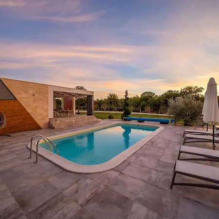 Villa Royal Four Nin