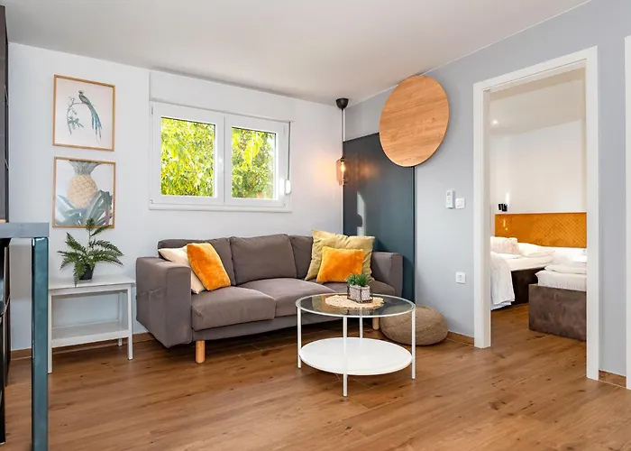 Royal Four Вилла Нин