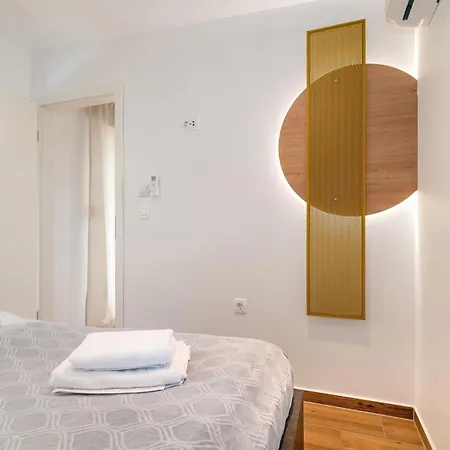 Βίλα Royal Four *